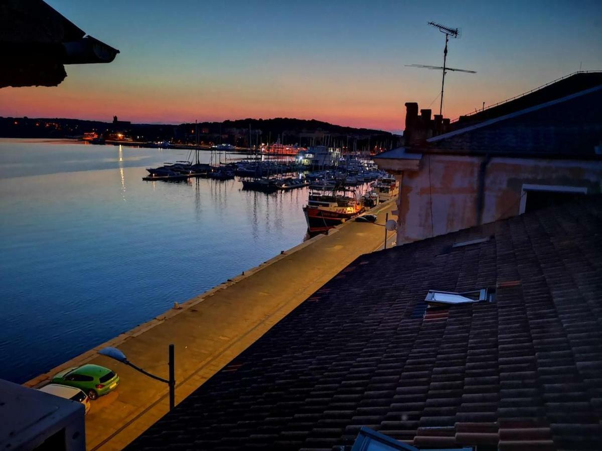 Apartman Sea View In The Center Of Pula