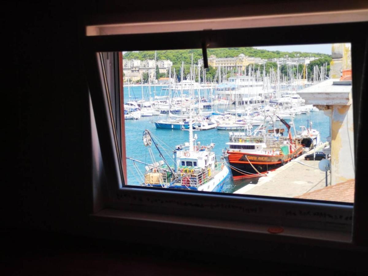 Sea View In The Center Of Apartament